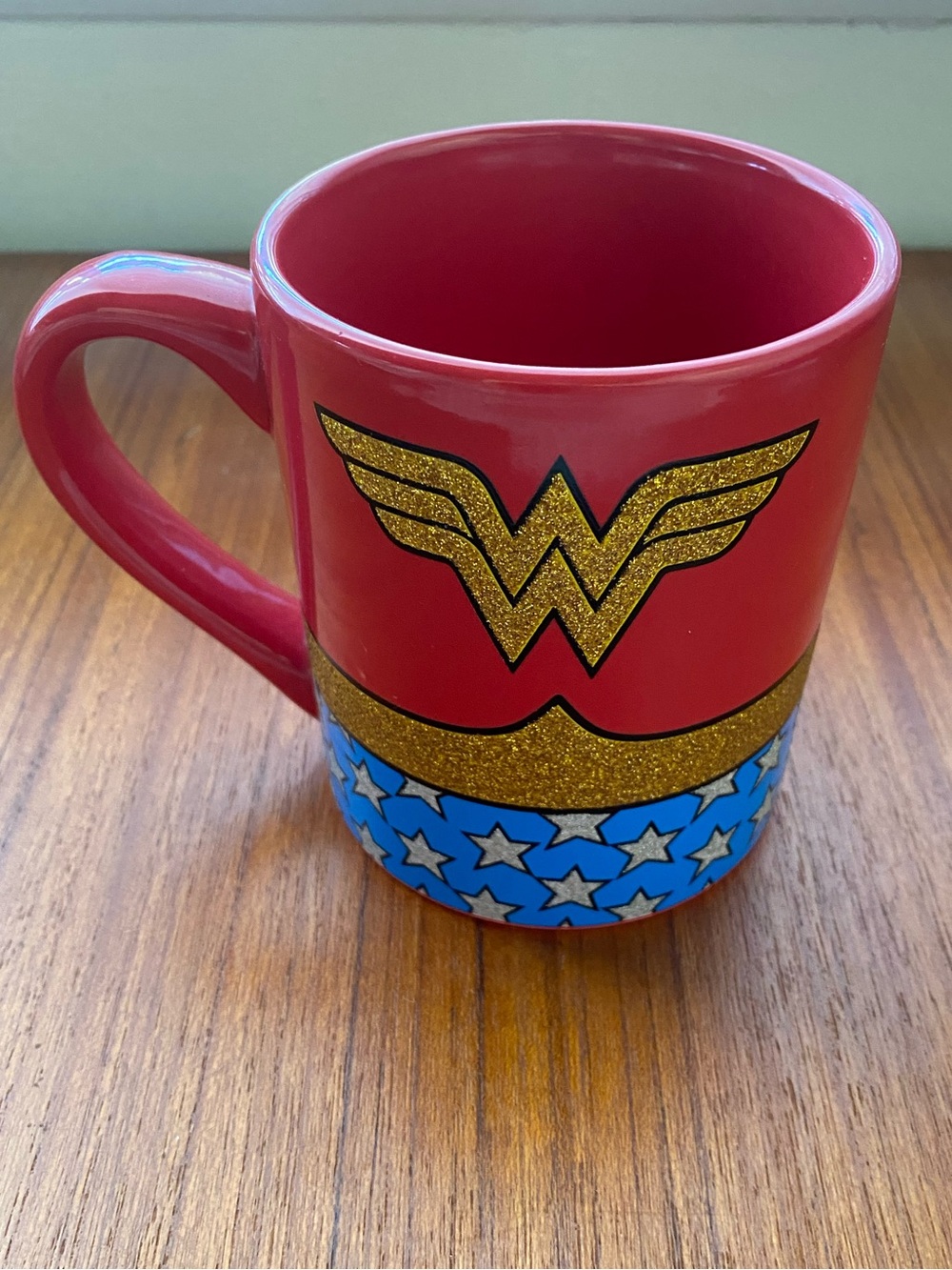 Wonder Woman Sparkly Glitter Emblem Ceramic Coffee Mug